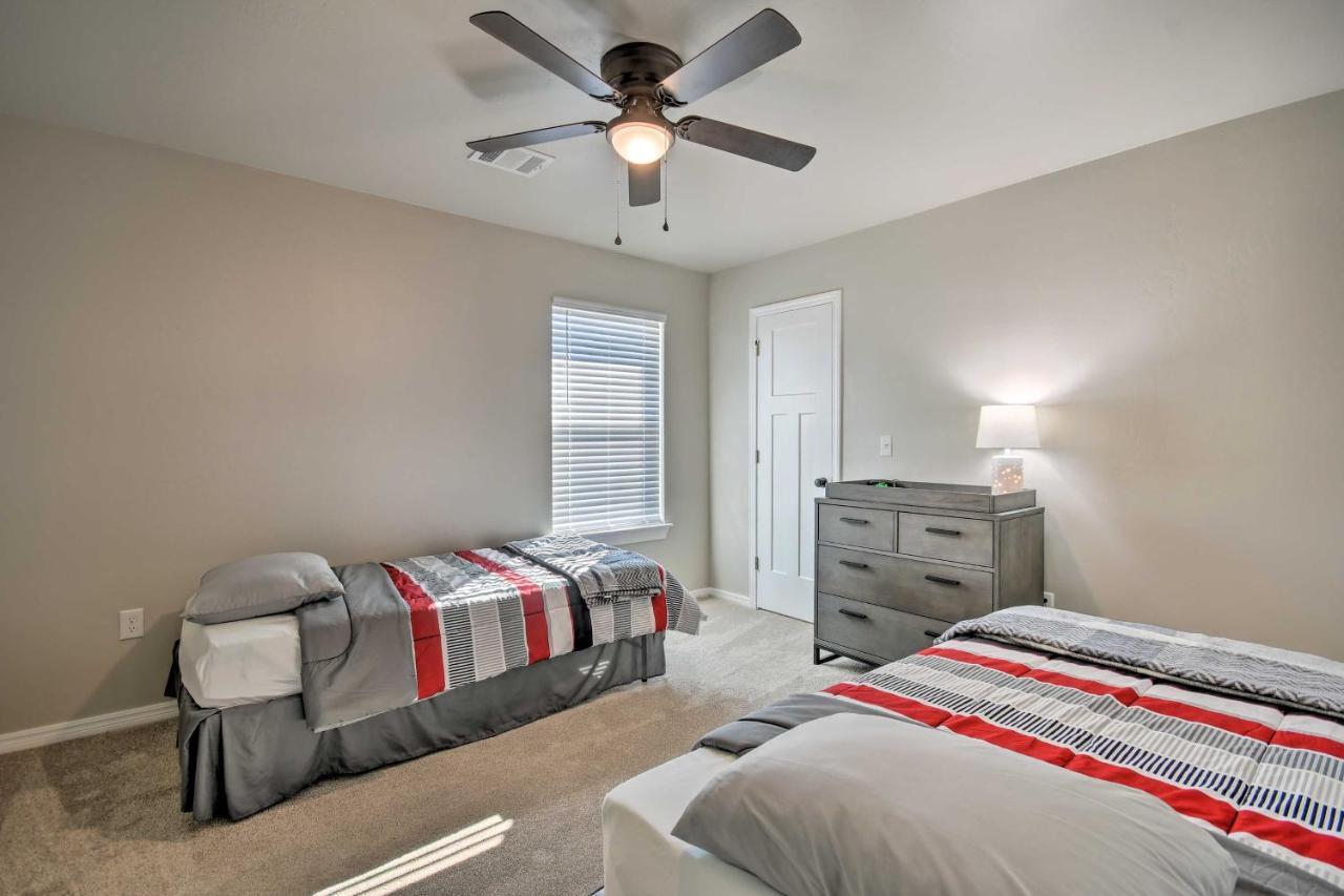 Bright Amarillo Townhome Near Parks And Town! Extérieur photo