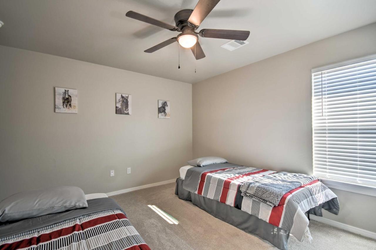 Bright Amarillo Townhome Near Parks And Town! Extérieur photo